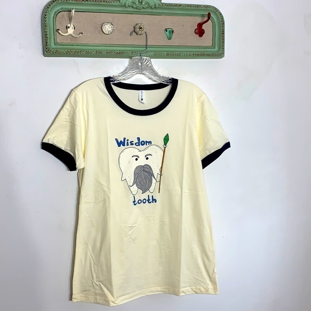 Emerald City Tooth Wisdom graphic ringer short sleeve T-shirt women’s new w tags